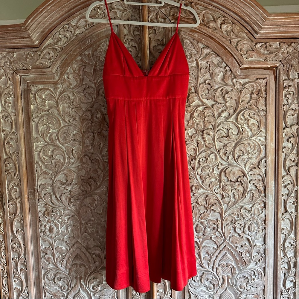 NBD Red Pleated Midi Sz M